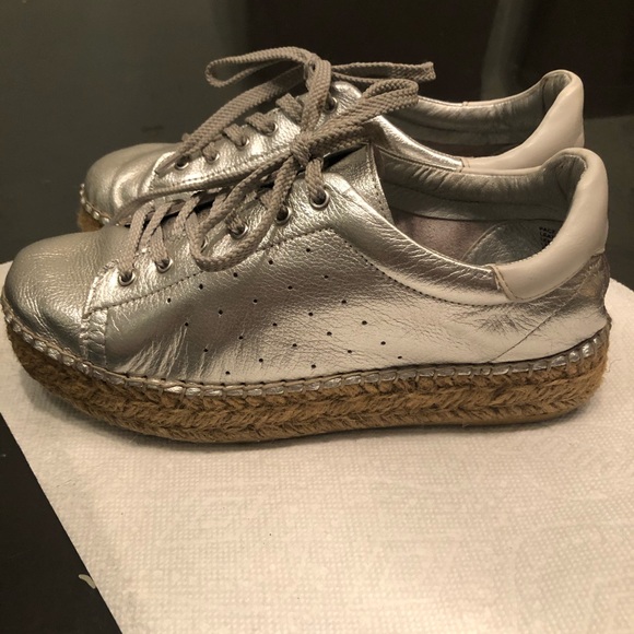 Fun Silver Shoes - Picture 2 of 5